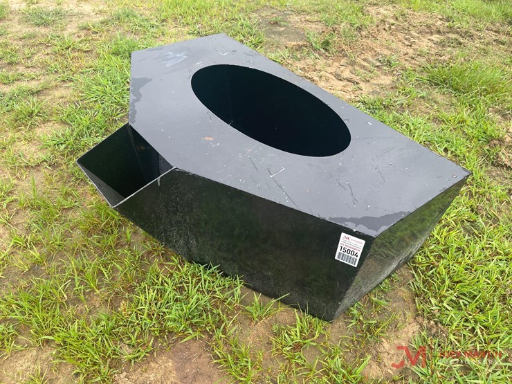 new-/-unused-concrete-bucket-mini-skid-steer-attachment-image-6