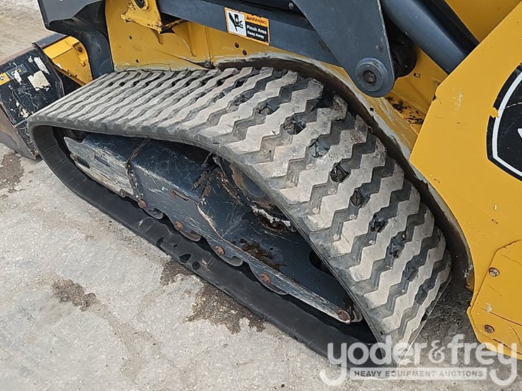 2022-deere-317g-image-21
