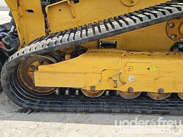 2025-caterpillar-275-image-19