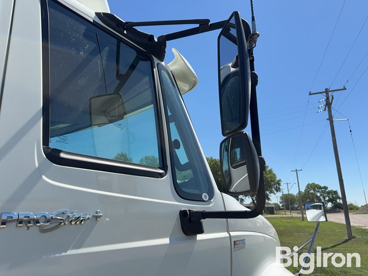 2012-international-prostar-image-15