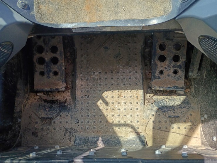 2024-bobcat-t650-image-29