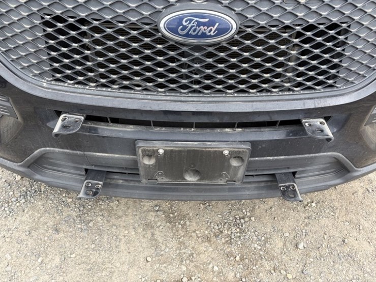 2020-ford-explorer-image-15
