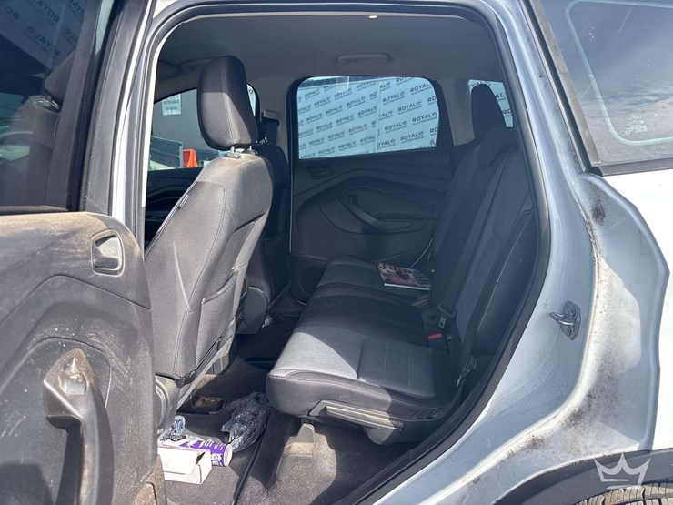 2010-ford-escape-image-18