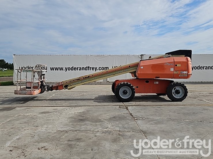 2016-jlg-600s-image-3