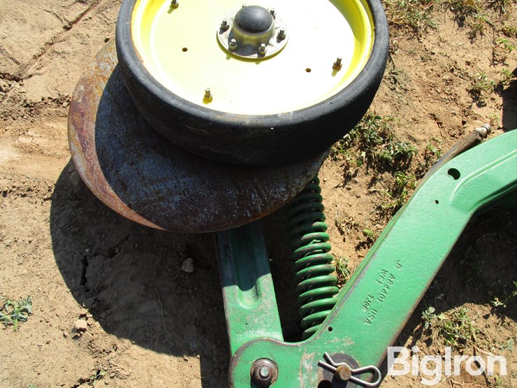john-deere-14-image-15