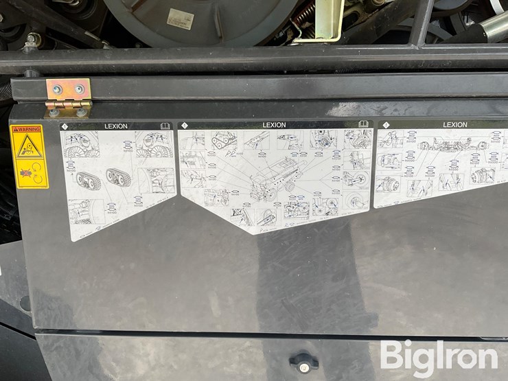 2021-claas-lexion-7400-image-19