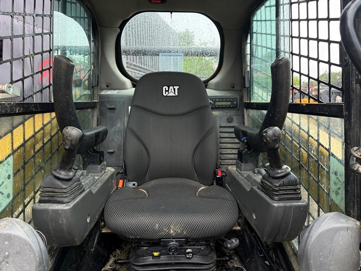 2023-caterpillar-259d3-image-20