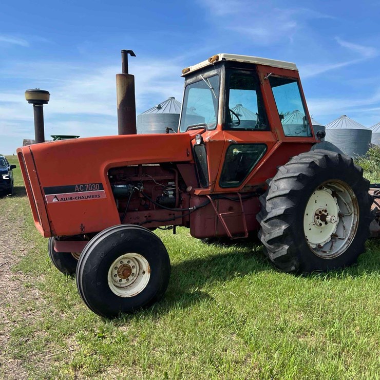 Allis Chalmers AC 7030 Tractor