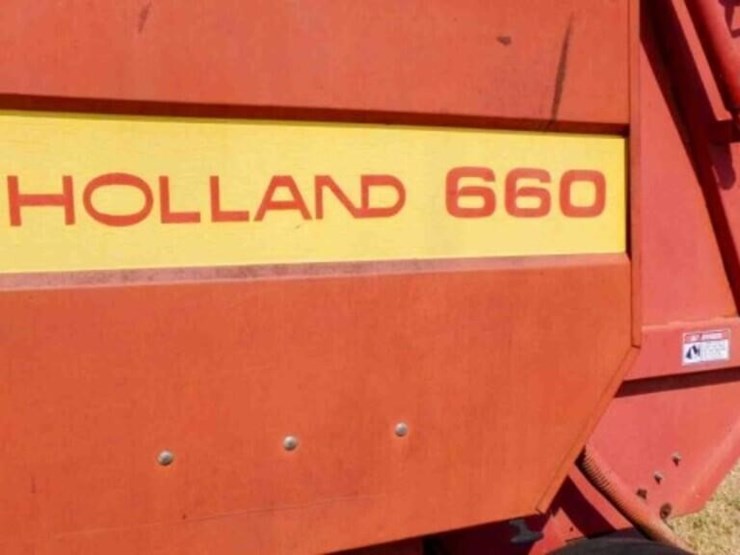 new-holland-660-image-3