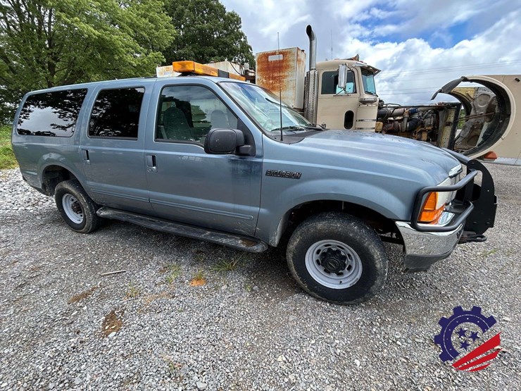 2000-ford-excursion-image-7