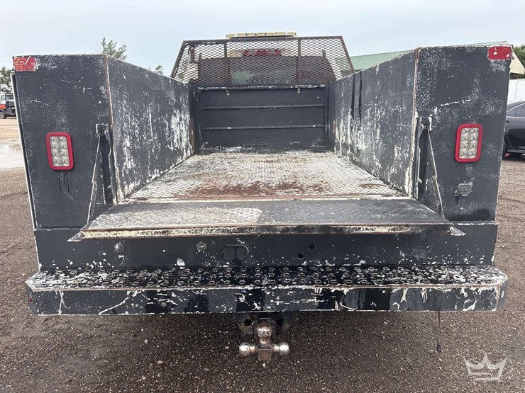2018-chevrolet-silverado-3500hd-image-21