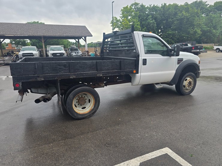 2008-ford-f550-image-16