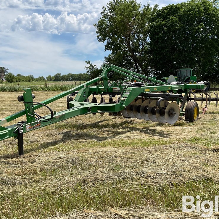 2013 JOHN DEERE 512