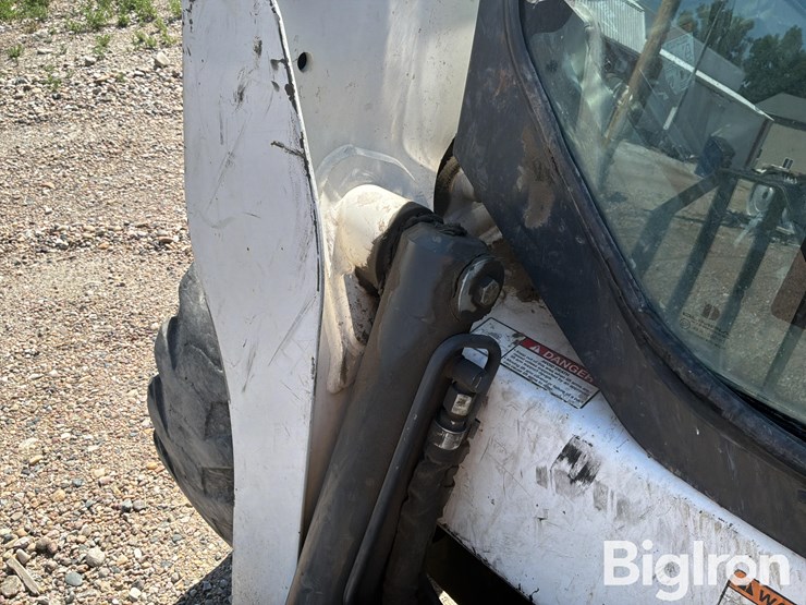 2016-bobcat-s750-image-12