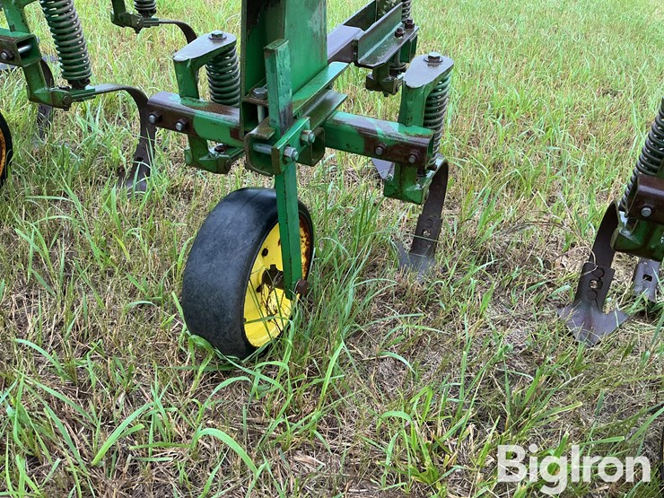 john-deere-825-image-16