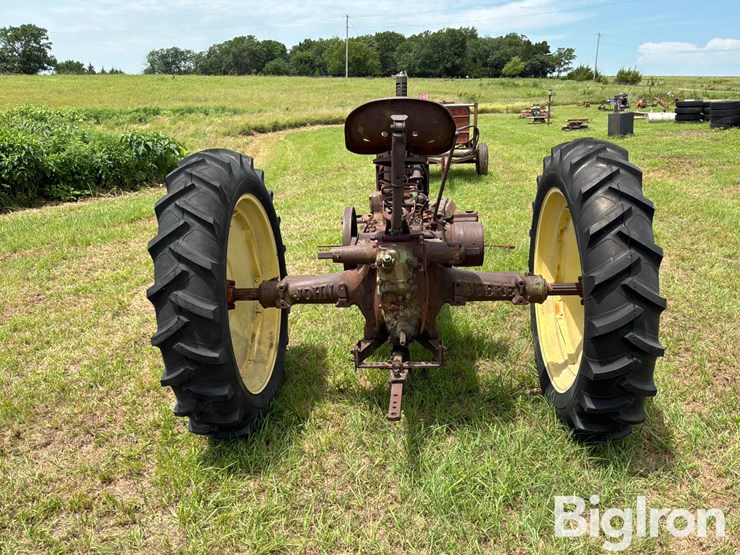 john-deere-b-image-6