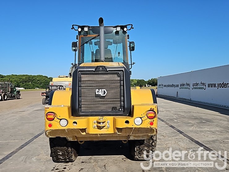 2023-caterpillar-920-image-23