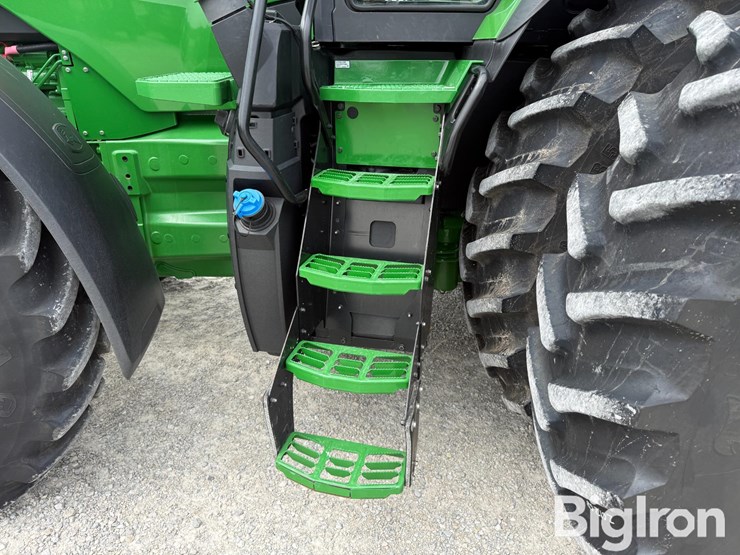 2025-john-deere-8r-250-image-16