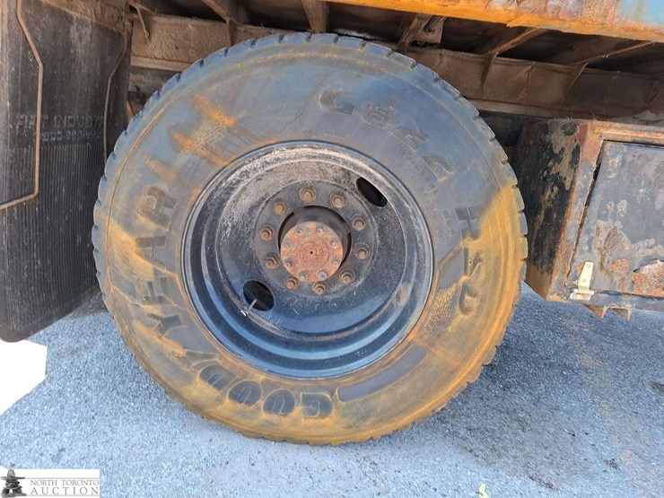 2011-international-durastar-4300-image-19