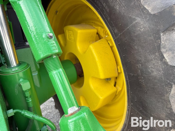 2025-john-deere-8r-310-image-19