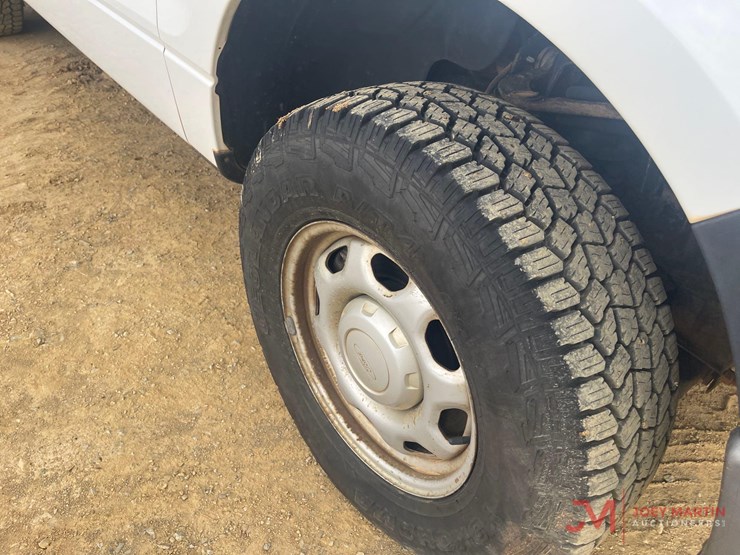 2013-ford-f150-xl-image-9