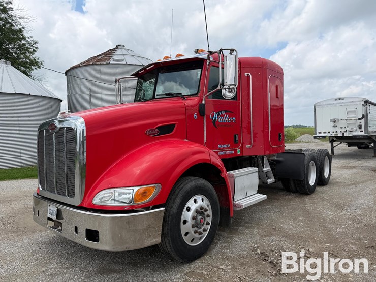 2010-peterbilt-384-image-1