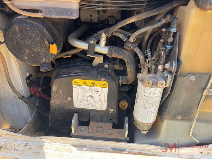 2023-bobcat-t76-image-11