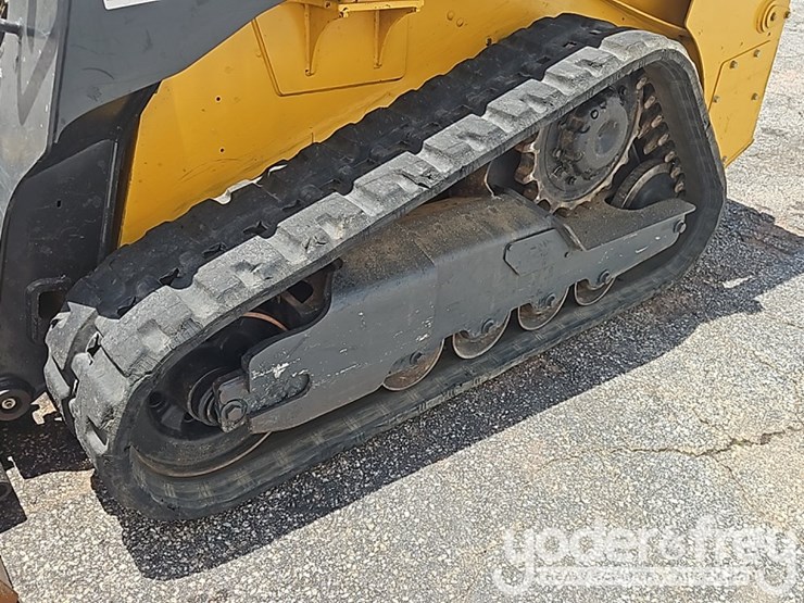 2019-deere-317g-image-18
