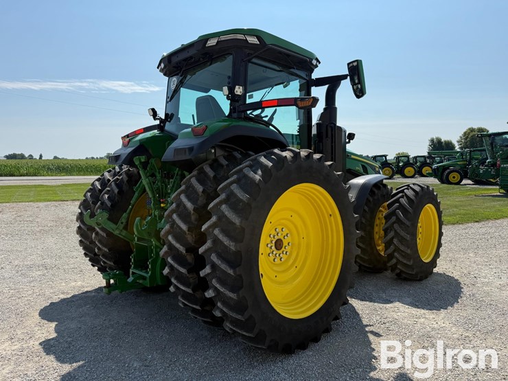 2025-john-deere-8r-370-image-5