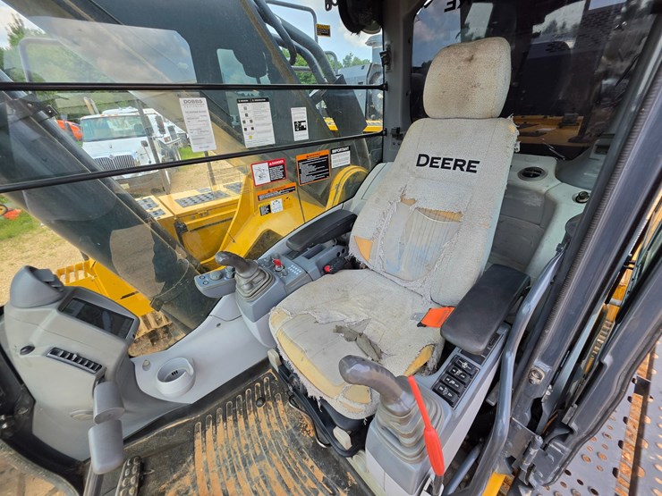 2018-deere-470g-lc-image-35