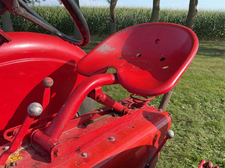 massey-ferguson-444-image-44