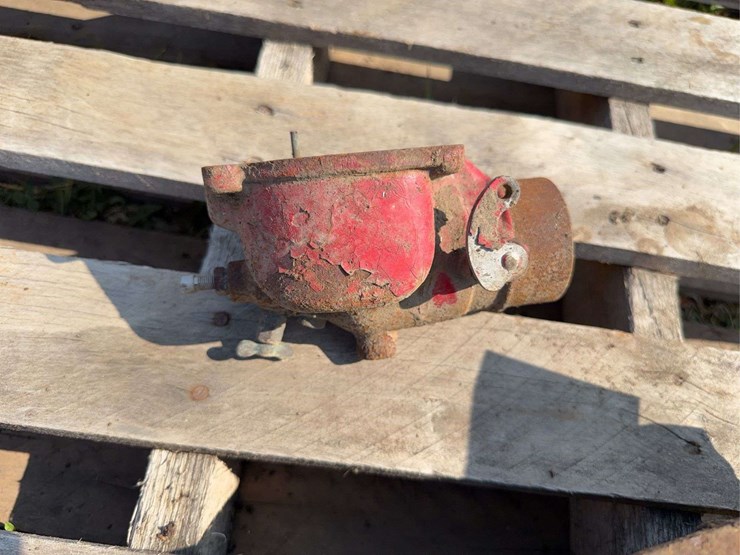 six-cylinder-head,-carburetor-bowl,-and-more-image-11