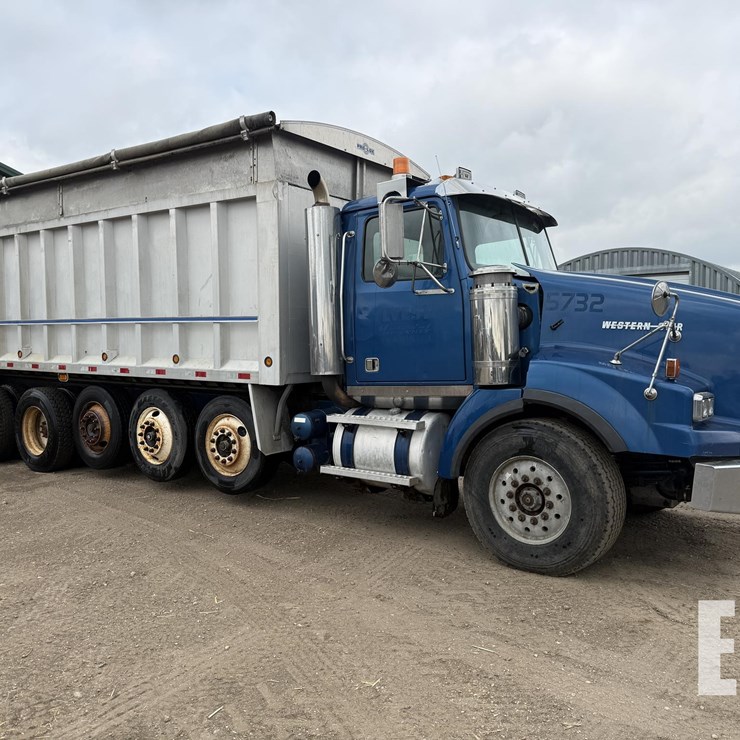 2001 WESTERN STAR 4900