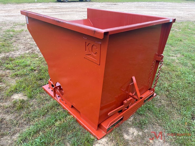 new-2yd-self-dumping-hopper-image-5
