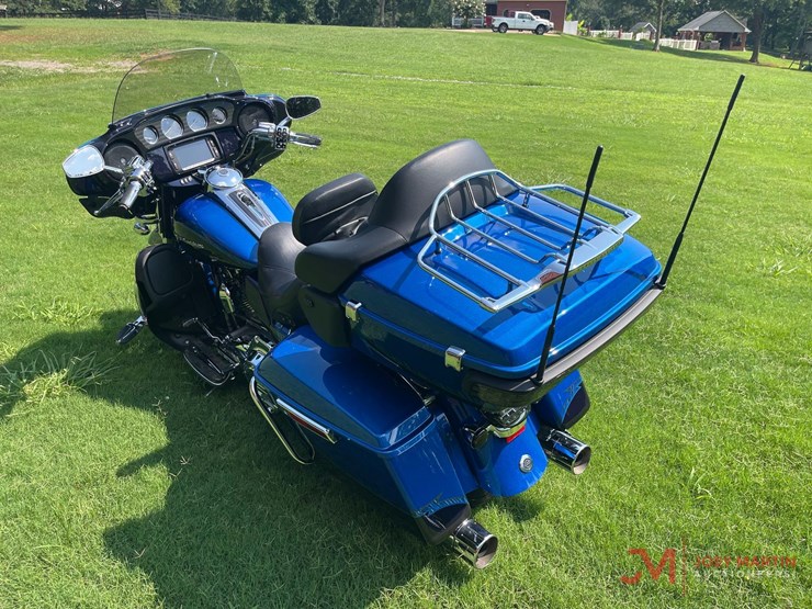 2014-harley-davidson-cvo-limited-mt.-rushmore-project-image-5