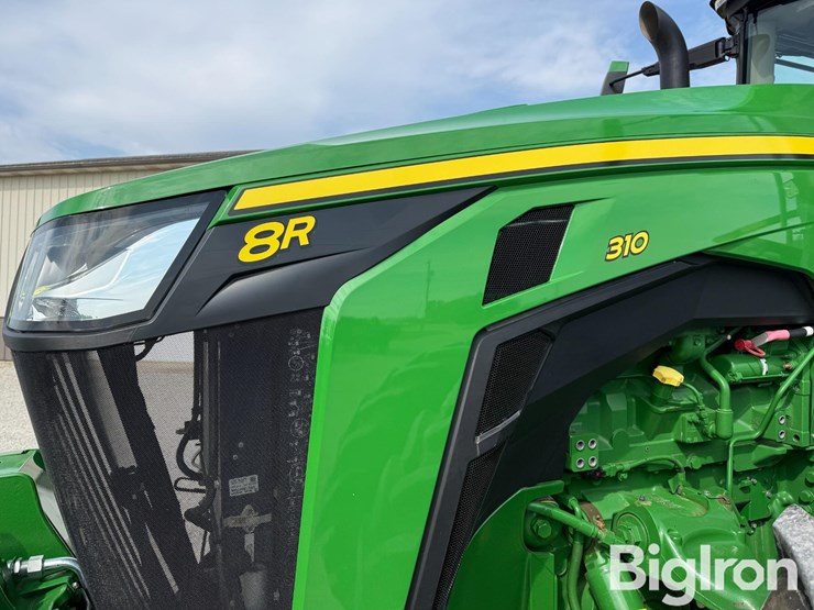 2025-john-deere-8r-310-image-11