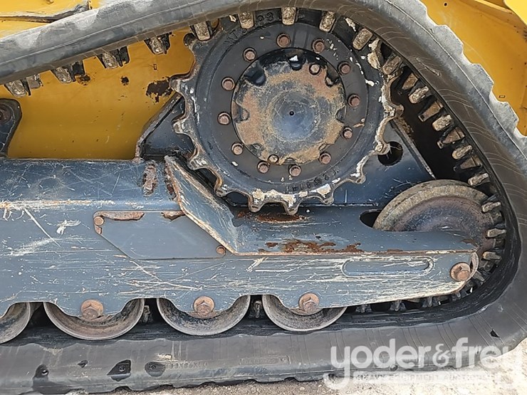 2022-deere-317g-image-20