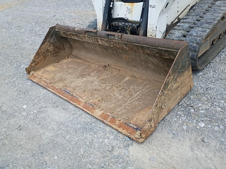 2023-bobcat-t770-image-56
