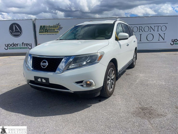 2015-nissan-pathfinder-image-1