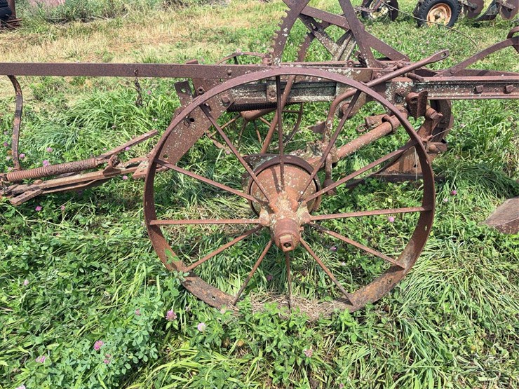 international-harvester-two-bottom-pull-type-moldboard-plow-image-9