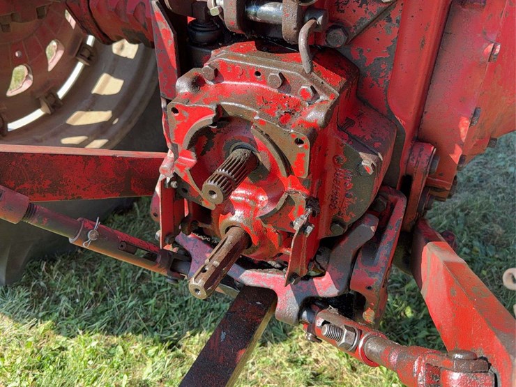 farmall-806-diesel-image-35