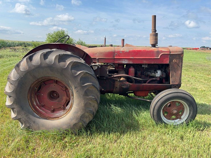 international-mccormick-deering-wd-9-image-6