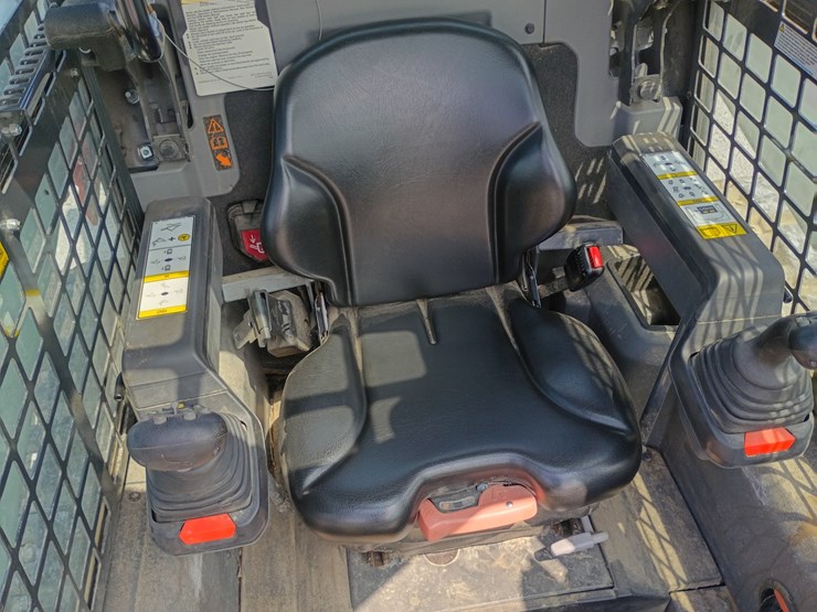 2023-bobcat-t76-image-29