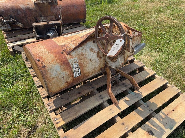 cub-cadet-rear-mounted-tiller-image-1