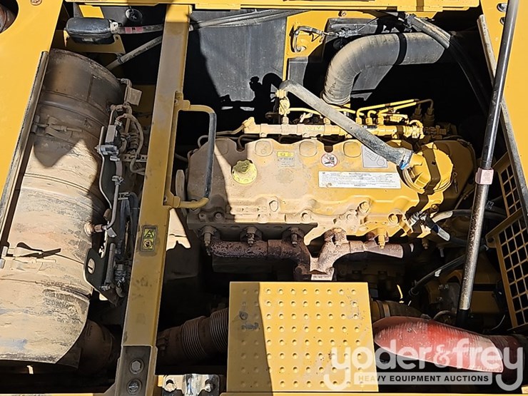 2019-caterpillar-336-image-29