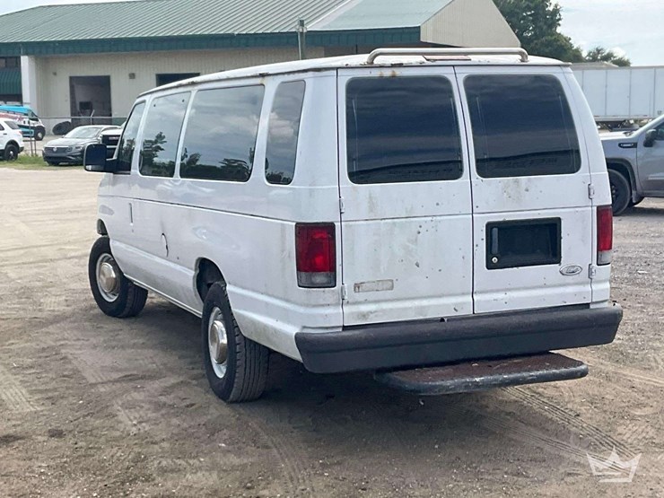 2003-ford-e350-image-4