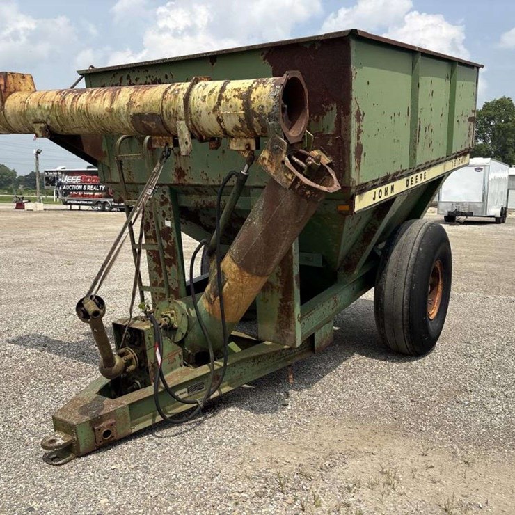 JOHN DEERE 1210A