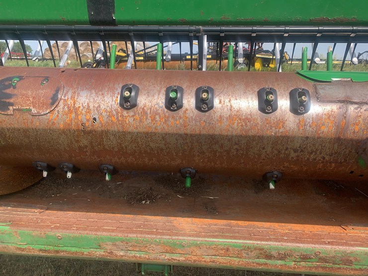 2004-john-deere-630f-image-13