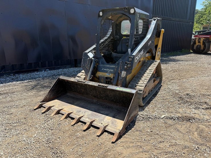 2021-deere-317g-image-8