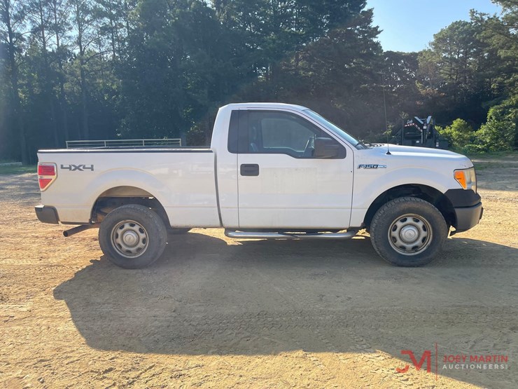 2013-ford-f150-xl-image-2